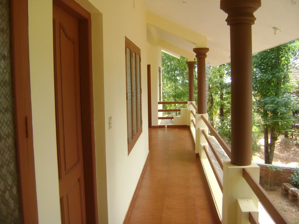 Ivory Coaste Hotel Kannur Exterior photo