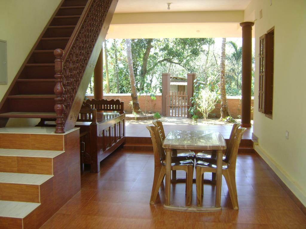 Ivory Coaste Hotel Kannur Exterior photo